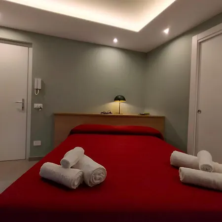 Chiazzannintra 3* Castelbuono (Sicily)